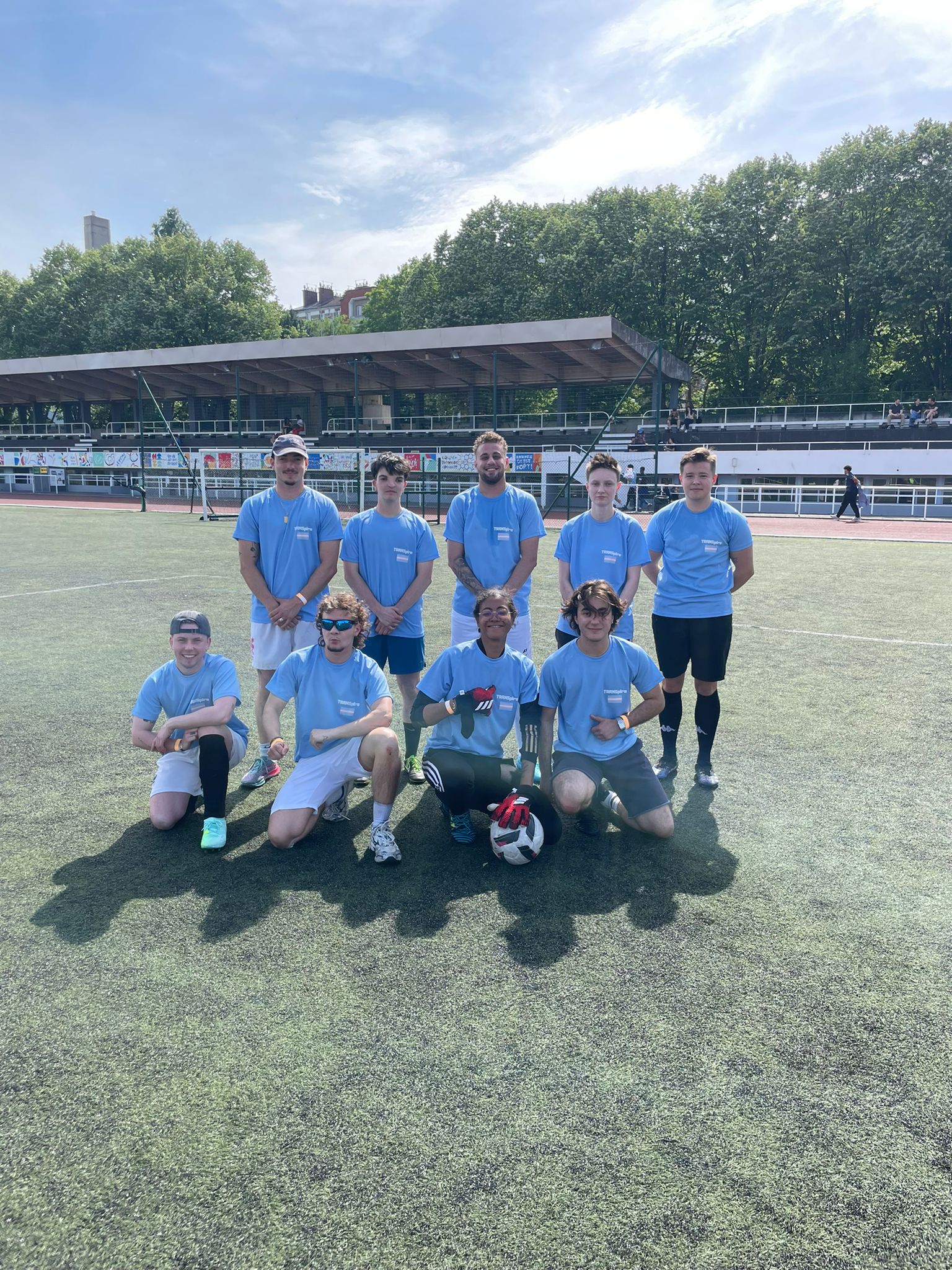 photo match foot transpire